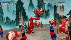 <strong>往非遗春晚现场后</strong>